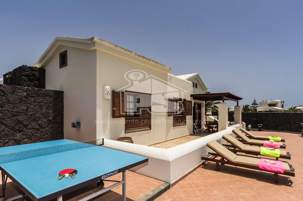 2 Bedroom Villa for sale in Playa Blanca Lanzarote Property for Sale