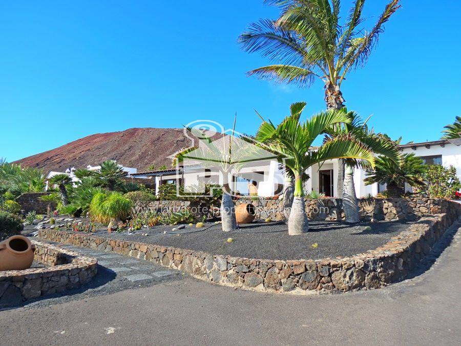 3 Bedroom Villa for sale in Playa Blanca Lanzarote Property for Sale