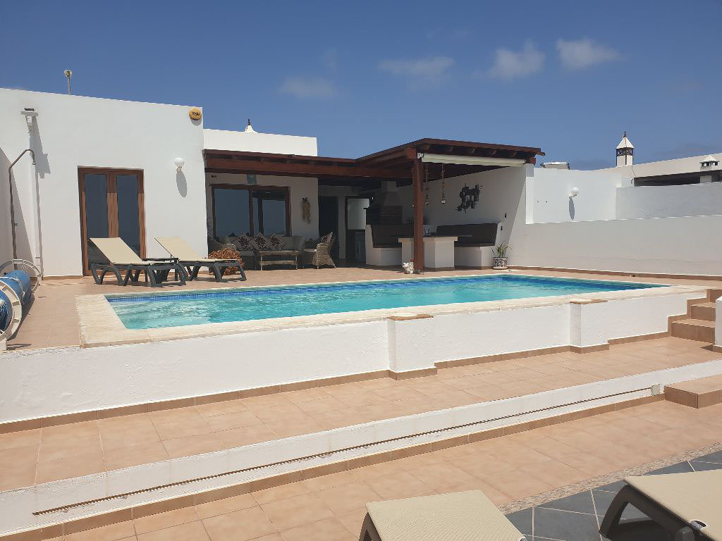 4 Bedroom Villa for sale in Playa Blanca Lanzarote Property for Sale