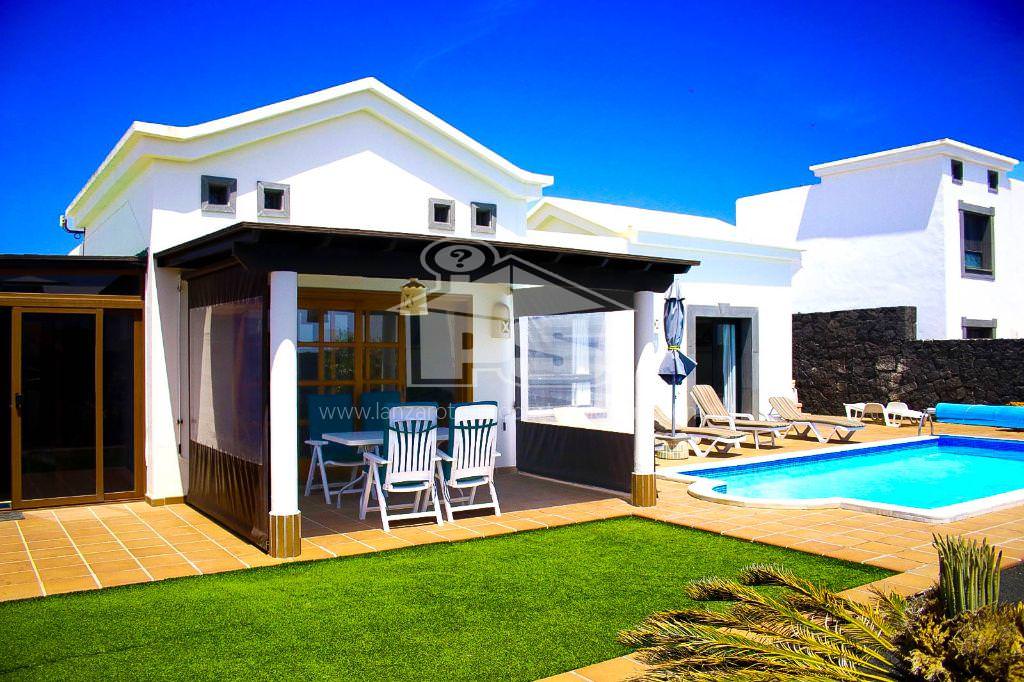 2 Bedroom Villa for sale in Playa Blanca Lanzarote Property for Sale
